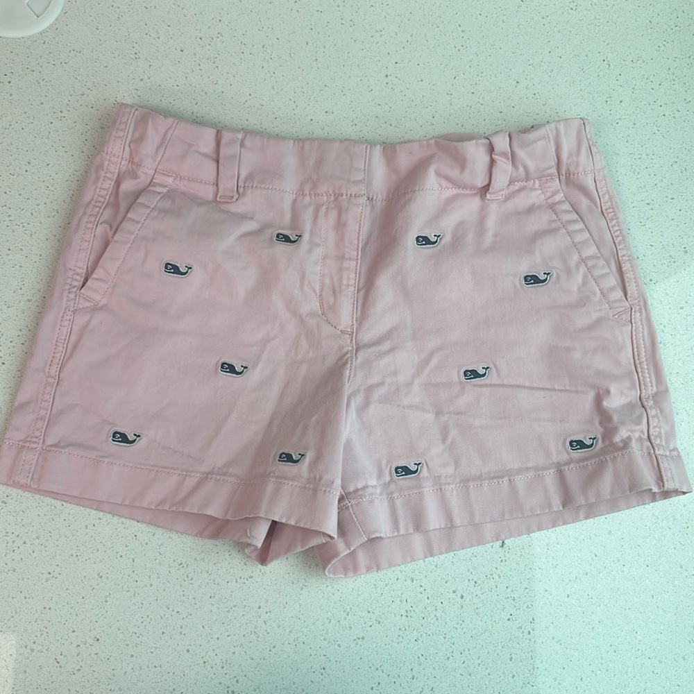 Vineyard vines, classic Chino  with whale embroidery